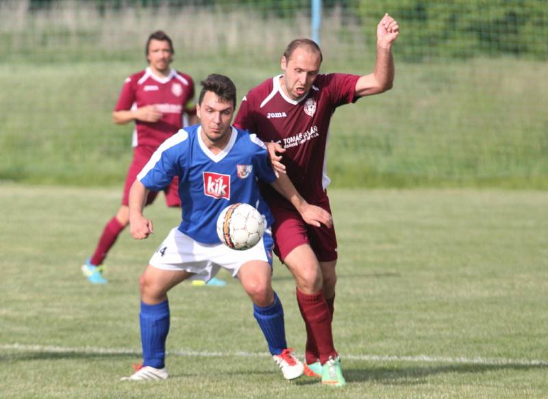 III. třída: SK Louky (v červeném) - Pohořelice