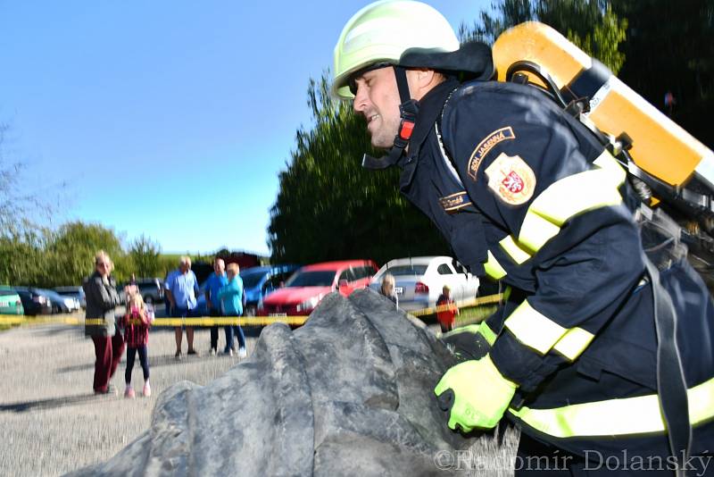 Hasiči se utkali v soutěži O pohár starostky obce Jasenná 