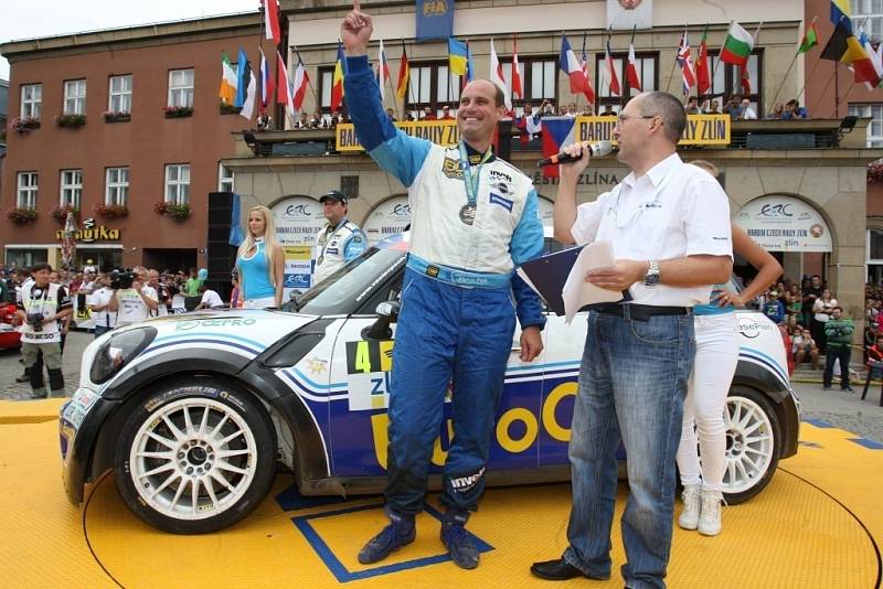 Vyhlášení vítězů 44.ročníku Barum Czech Rally na náměstí Míru ve Zlíně.