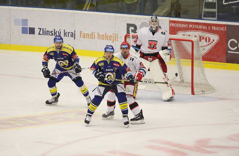 Hokejisté Aukro Berani Zlín nastoupili v rámci 8. kola extraligy proti Hradci Králové.