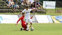 Fotbalisté Zlína B (bílé dresy) v sobotním přípravném zápase na Vršavě remizovali s juniorkou Zbrojovky Brno 2:2.