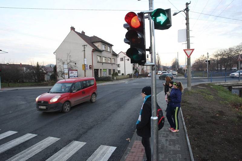 Nová světelná křižovatka na nábřeží v Prštném ve Zlíně.