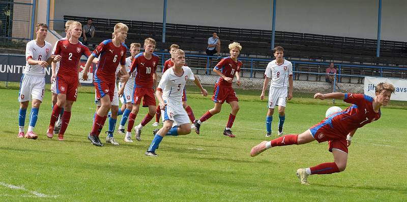 Fotbalové naděje ze Zlína a Slovácka se představily na reprezentačním kempu U15 v Břeclavi.