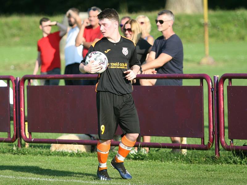 Bezbrankovou remízu přinesl sobotní fotbalový duelu I. B třídy skupiny B v Loukách, kde uhrály Ludkovice (bílo-modří) cenný bod.