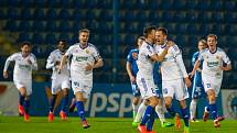 Zápas čtvrtfinále MOL Cupu mezi týmy FC Slovan Liberec a FC Fastav Zlín se odehrál 5. dubna na libereckém stadionu U Nisy. Na snímku radost hráčů Zlína, zprava Josef Haníček a Róbert Matějov.