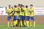 Fotbalisté Zlína (ve žlutých dresech) ve 3. kole FORTUNA:LIGY porazili Teplice 3:0.