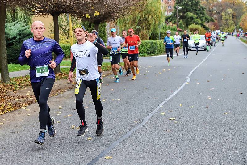 Atleti z TJ Jiskra Otrokovice ve spolupráci s rodinou Podmolíkových, kamarády a přáteli, v sobotu uspořádali 22. ročník Otrokovického půlmaratonu. Ten byl také Mistrovstvím Moravy a Slezska v půlmaratonu mužů a žen. Foto: pro Deník/Milan Mikšík