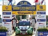 Vítězem 39. ročníku Barum Czech Rally Zlín stal Jan Kopecký ve voze Škoda Fabia S2000. Pilot továrního týmu Škoda Motorsport porazil Brita Krise Meekeho Peugeot 207 S2000. Bronz bere Kopeckého týmový kolega Fin Juho Hänninen.