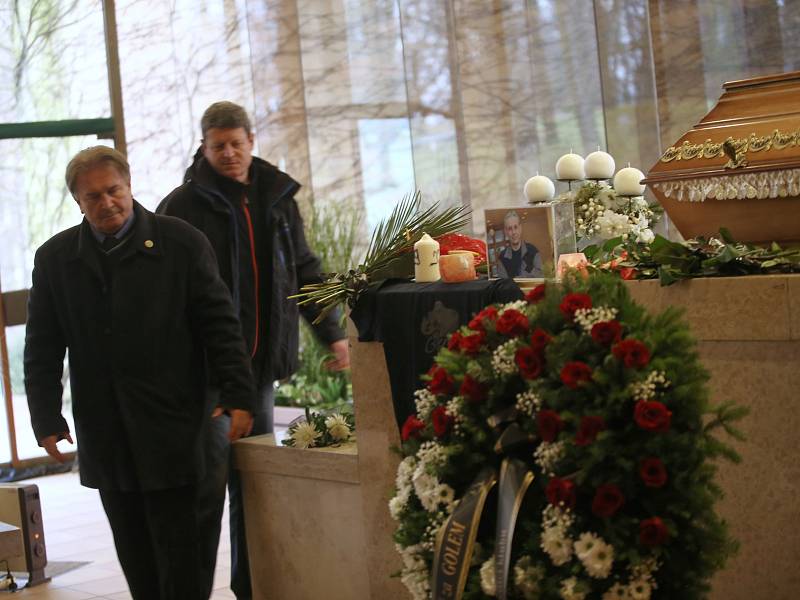 Pohřeb Jiřího Devátého v krematoriu na Lesním hřbitově ve Zlíně.