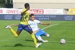 Fotbalisté Zlína (ve žlutých dresech) ve 3. kole FORTUNA:LIGY porazili Teplice 3:0.