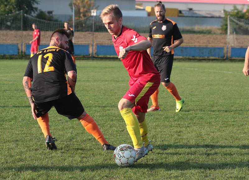 Fotbalisté Louk doma v 7. kole krajské I. B třídy skupiny B podlehli Přílukám 1:2 na penalty.