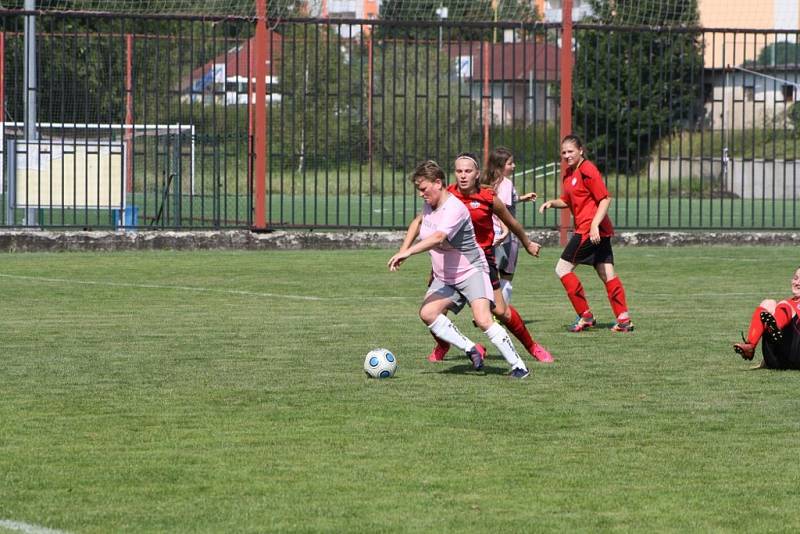 Krajský přebor žen: Brumov - Březnice 4:0. 