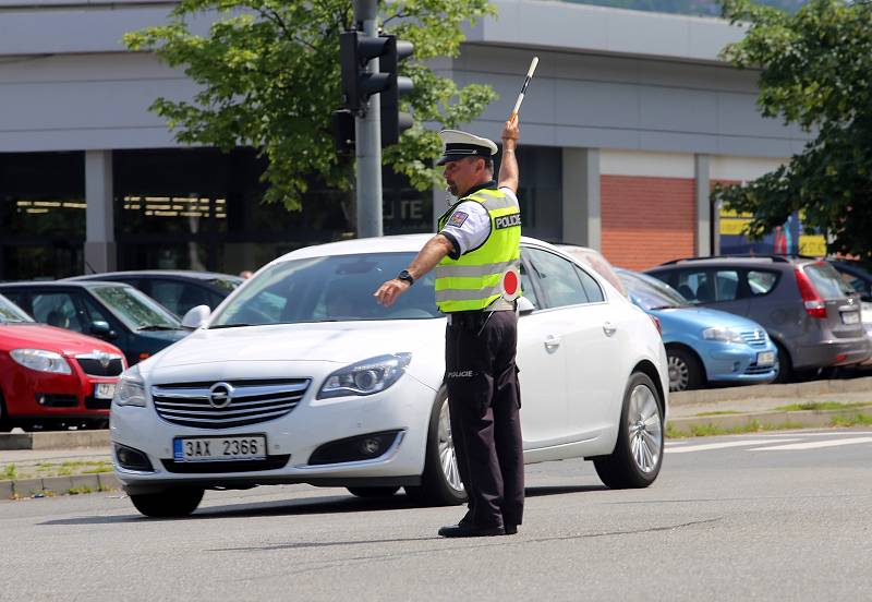 Krajské kolo soutěže dopravních policistů v řízení silničního provozu ve Zlíně .