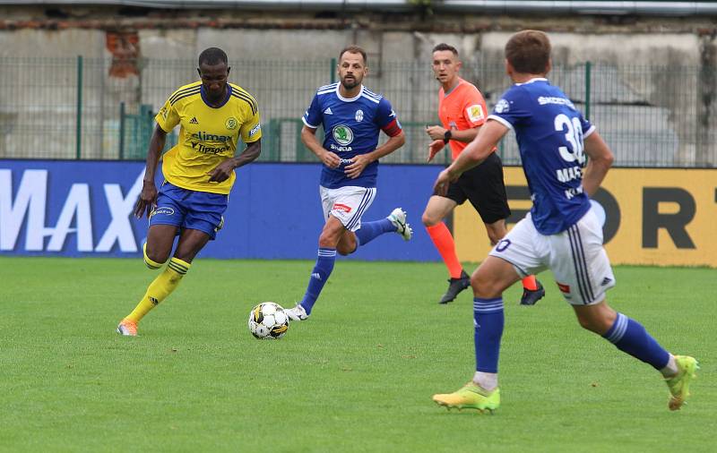 Fotbalisté Zlína (žluté dresy) zahájili novou ligovou sezonu domácím zápasem s Mladou Boleslaví.