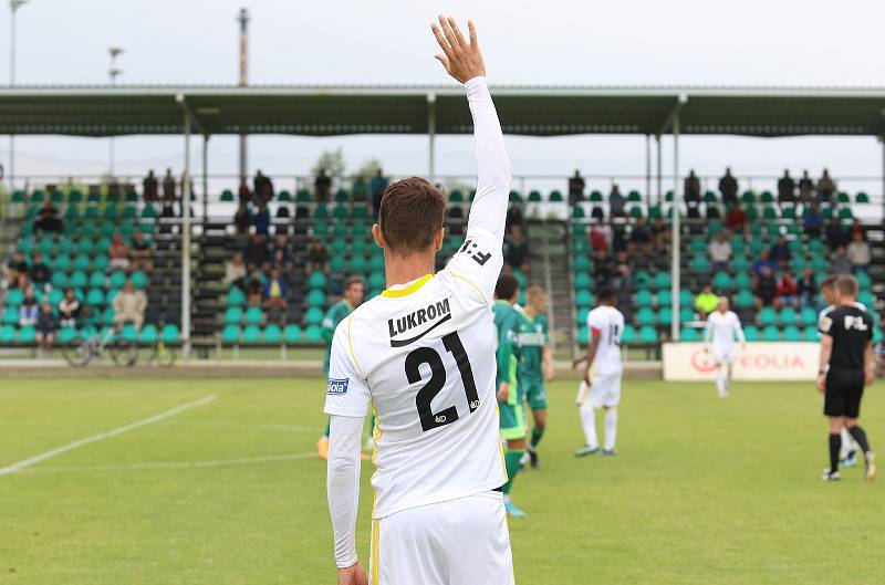 Fotbalisté Zlína (bílé dresy) v sobotním přípravném zápase zdolali domácí Karvinou 2:0.