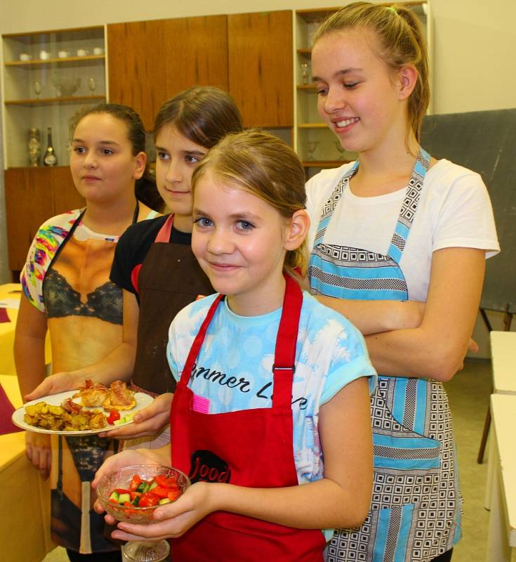 Ve středu 23. listopadu 2016 se ve Střední průmyslové škole Otrokovice konalo finále otrokovické kulinářské soutěže MasterChef.