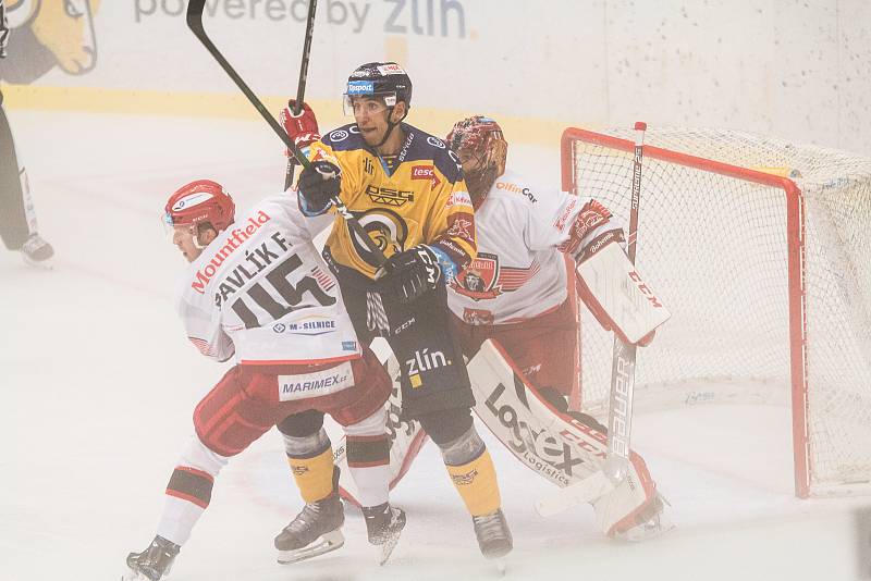 Zlínští hokejisté ve 3. kole extraligy podlehli Mountfieldu Hradec Králové 2:3.