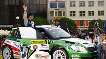 Motoristické šílenství začalo. Jubilejní 40. ročník Barum Czech Rally Zlín totiž slavnostně odstartoval v pátek v 17 hodin před radnicí na náměstí Míru ve Zlíně.