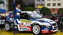 Motoristické šílenství začalo. Jubilejní 40. ročník Barum Czech Rally Zlín totiž slavnostně odstartoval v pátek v 17 hodin před radnicí na náměstí Míru ve Zlíně.