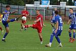 Fotbalisté Kvítkovic (modro-bílé dresy) v Mol Cupu prohráli s Třincem 1:5.