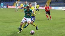 Fotbalisté Zlína (žluté dresy) v 14. kole FORTUNA:LIGY hráli s Jabloncem nerozhodně 0:0.