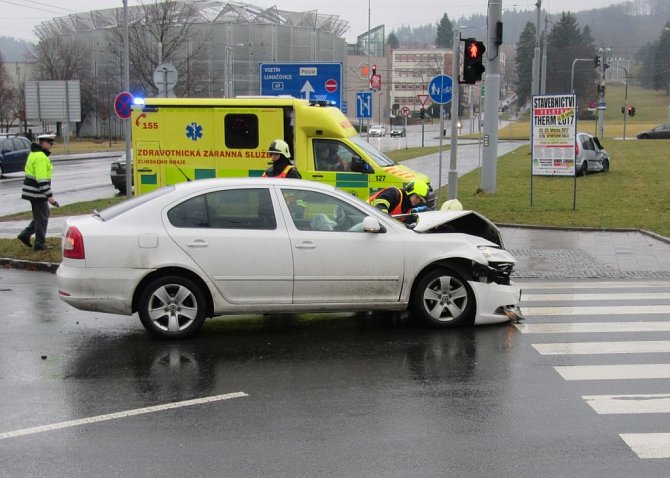 Nehoda na křižovatce. Ilustrační foto