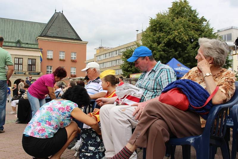 Zlínem prošel parádní průvod v rámci Mezinárodního festivalu dechových orchestrů a folklorních souborů