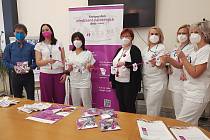 Organizace Nedoklubko, která podporuje rodiče předčasně narozených a nezralých dětí, přivezla do Krajské nemocnice T. Bati ve Zlíně (KNTB) spoustu dárků.