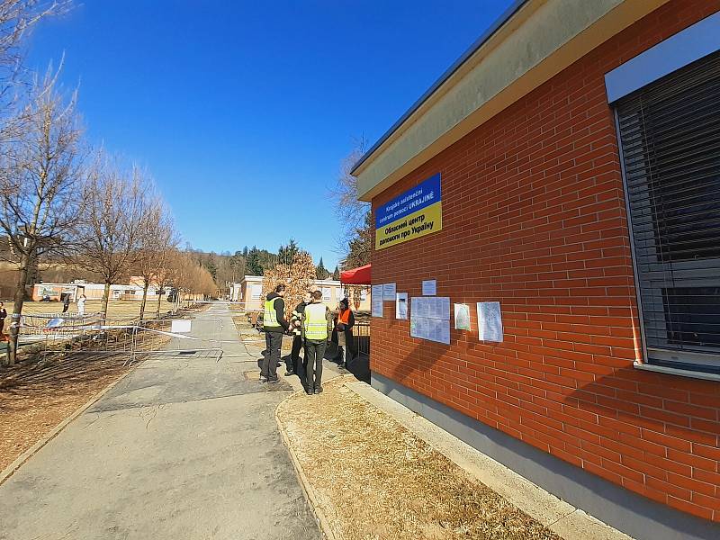 Krajské asistenční centrum pomoci Ukrajině ve Zlíně přijme denně okolo 400 lidí z Ukrajiny, kteří odešli před válkou do Česka. Především ženy a děti.