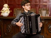 Patnáctiletý akordeonista Martin Kot z Napajedel.