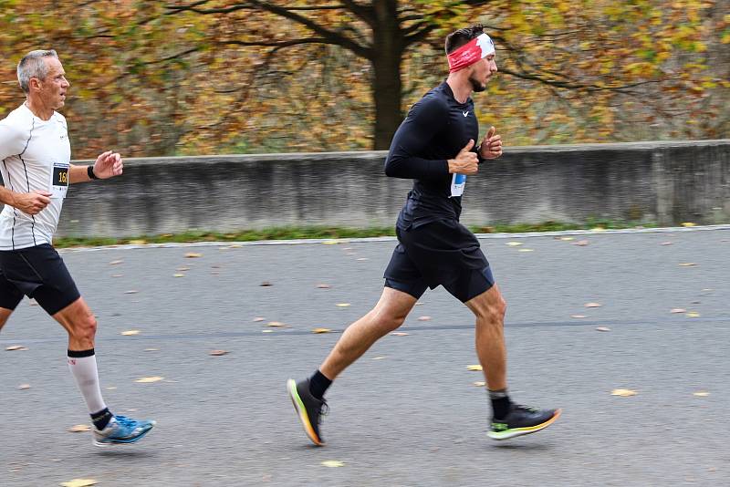 Atleti z TJ Jiskra Otrokovice ve spolupráci s rodinou Podmolíkových, kamarády a přáteli, v sobotu uspořádali 22. ročník Otrokovického půlmaratonu. Ten byl také Mistrovstvím Moravy a Slezska v půlmaratonu mužů a žen. Foto: pro Deník/Milan Mikšík