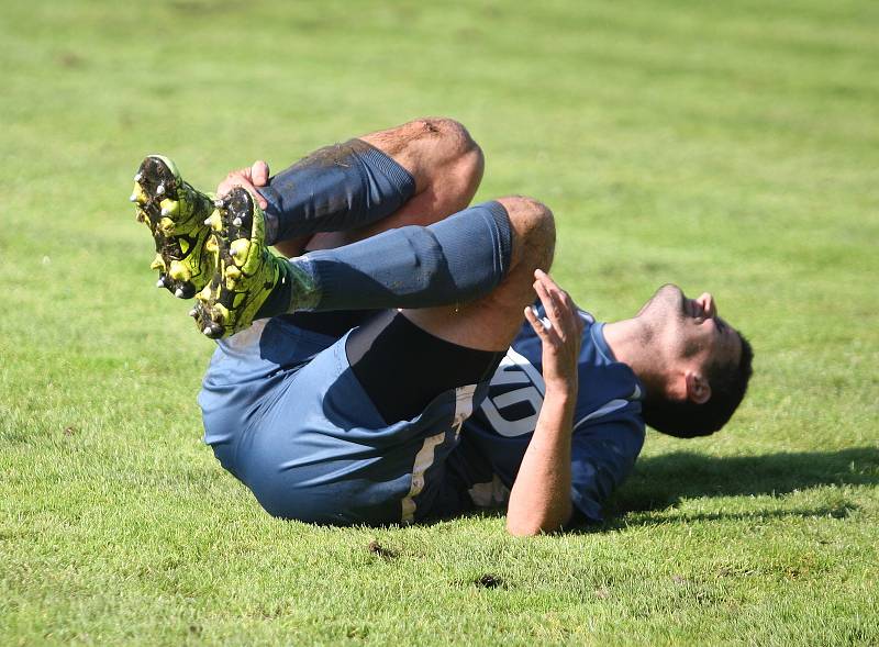 Fotbalisté Brumova (bílo-červení) v 11. kole divize E remizovali v derby se Slavičínem 1:1.