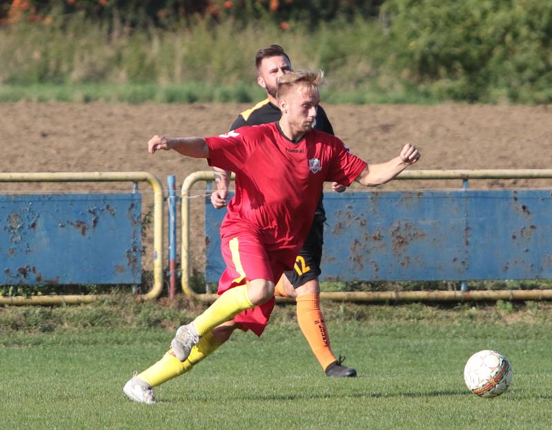 Fotbalisté Louk doma v 7. kole krajské I. B třídy skupiny B podlehli Přílukám 1:2 na penalty.