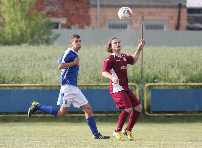 III. třída: SK Louky (v červeném) - Pohořelice