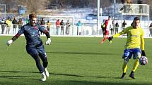 Fotbalisté Zlína (žluté dresy) v sobotním přípravném zápase zdolali třetiligovou Hanáckou Slavii Kroměříž 2:0.