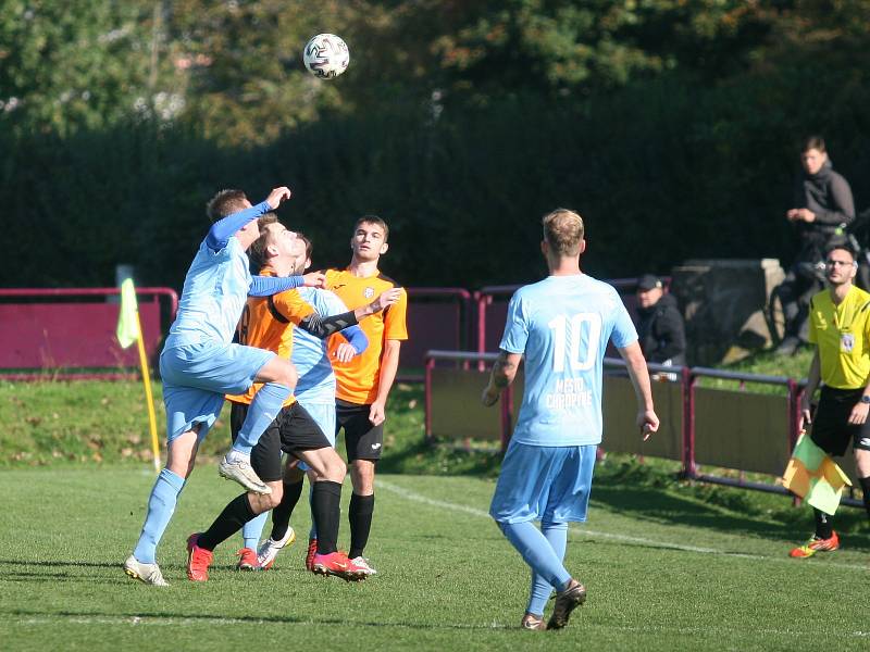 Fotbalisté Louk v rámci 10. kola I. B třídy skupiny B dokázali porazit Chropyněi 3:1, díky třem trefám Sebastiána Kuny.