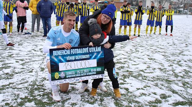 Na hřišti Baťova se na první svátek vánoční uskutečnila tradiční fotbalová benefice.