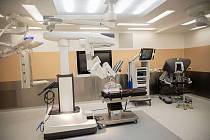 Nový robotický systém v Krajské nemocnici Tomáše Bati ve Zlíně za 65 milionů korun