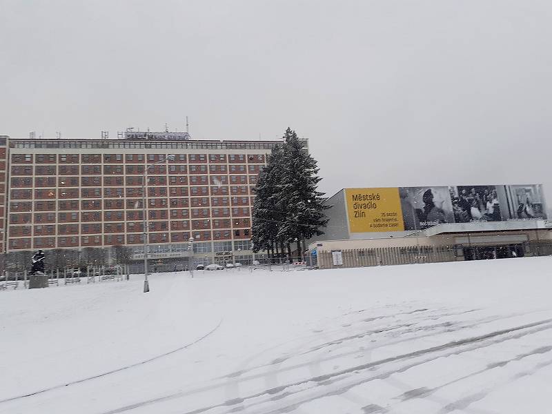 Sníh a ledovka ve Zlíně - 8. 2. 2021