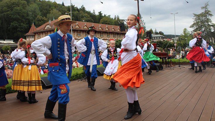 Festival Písní a tancem v Luhačovicích