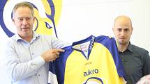 Zlínský hokejový klub představil nový název Aukro Berani Zlín a nové logo, se kterým půjde do nové extraligové sezony 2017/2018.