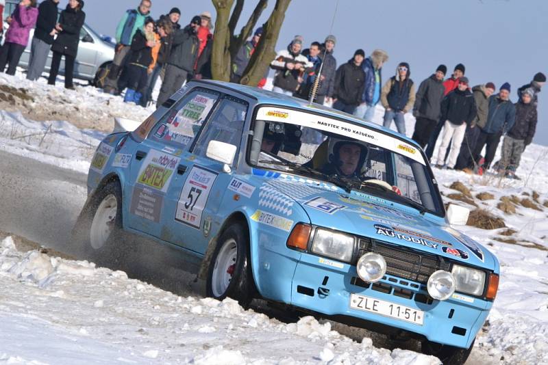 Jubilejní 40. ročník populární amatérské automobilové soutěže Ve stopě Valašské zimy proběhl v sobotu v okolí Vizovicka. 