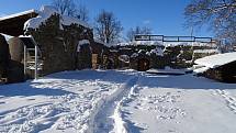 I v zimě je hrad Lukov kouzelný.