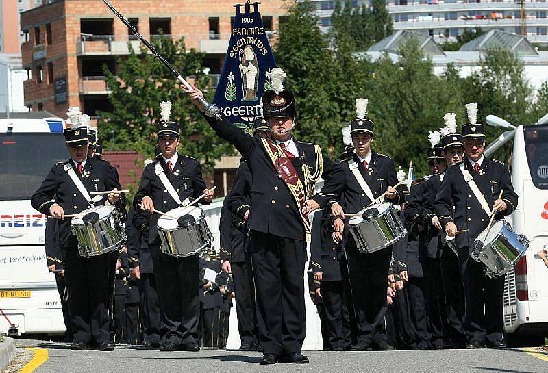 Zlín hostí festival dechových orchestrů a dechové hudby FEDO. V pátek 20. srpna na sídlišti Jižní Svahy zahráli hudebníci z Nizozemska.