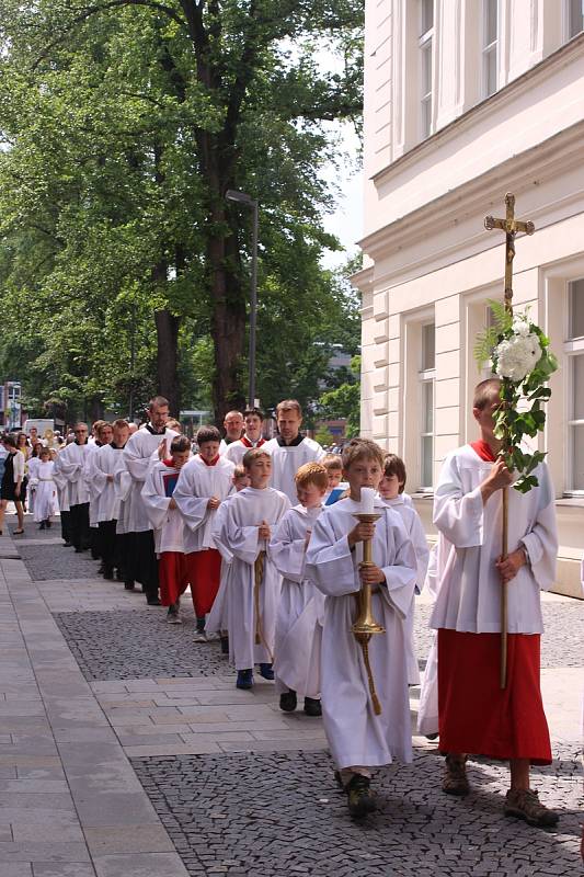 Mše svatá k svátku Těla a Krve Páně ve zlínském Parku Komenského. 23.6.2019