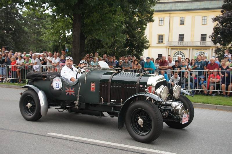 Start 49. ročník Barum Czech Rally. Bugatti