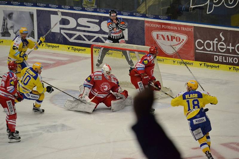 Hokej Zlín - Třinec, 2. předkolo, úterý - 1. třetina