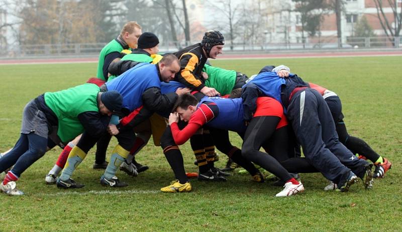 Příprava reprezentace ČR v rugby na Stadionu mládeže ve Zlíně.