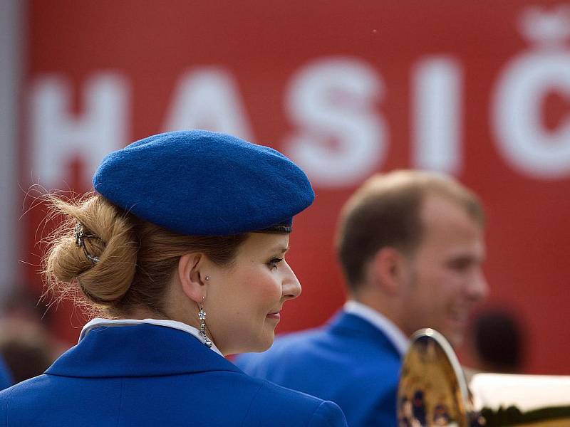 Hasiči z Fryštáku slavnostně otevřeli nově vybudovanou zbrojnici.