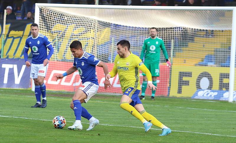 Fotbalisté Zlína (žluté dresy) ve 29. kole FORTUNA:LIGY prohráli s Mladou Boleslaví 1:2.